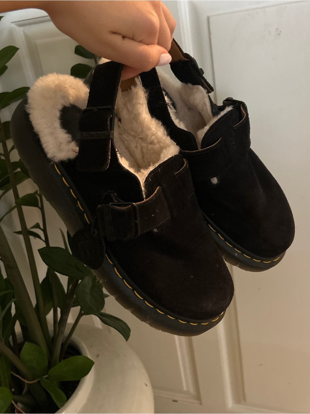 Dr. Martens Jorge Black Suede Faux Fur Lined Slingback Mules Docs Clogs Sz 7